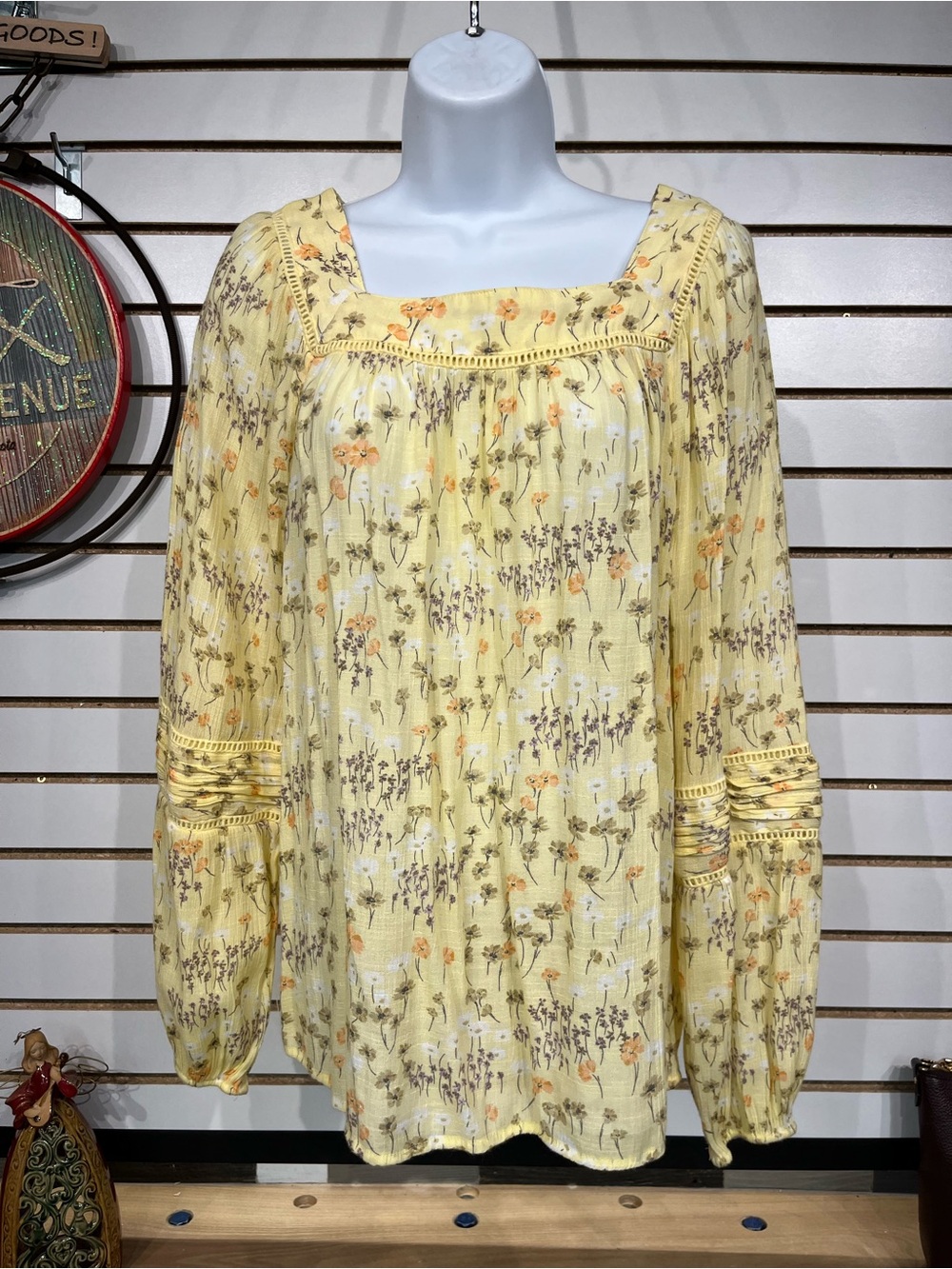 LC Lauren Conrad blouse size medium - Picture 2 of 8